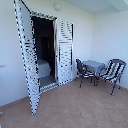 Apartmani Dijana Palit Экстерьер фото